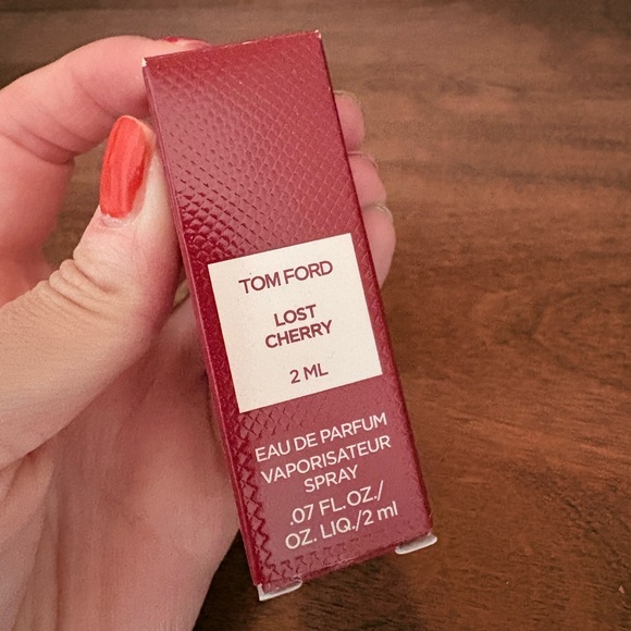 Tom Ford Lost Cherry - Picture 2 of 2